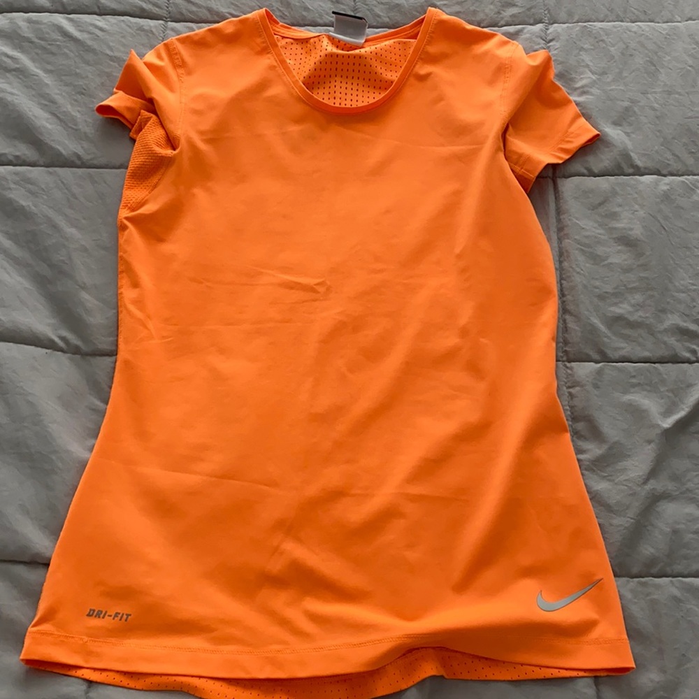 Nike dri fit mesh back  T-shirt